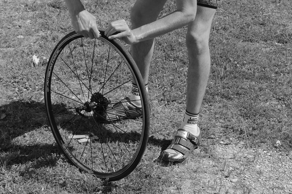 how to fix a flat bicycle tire
